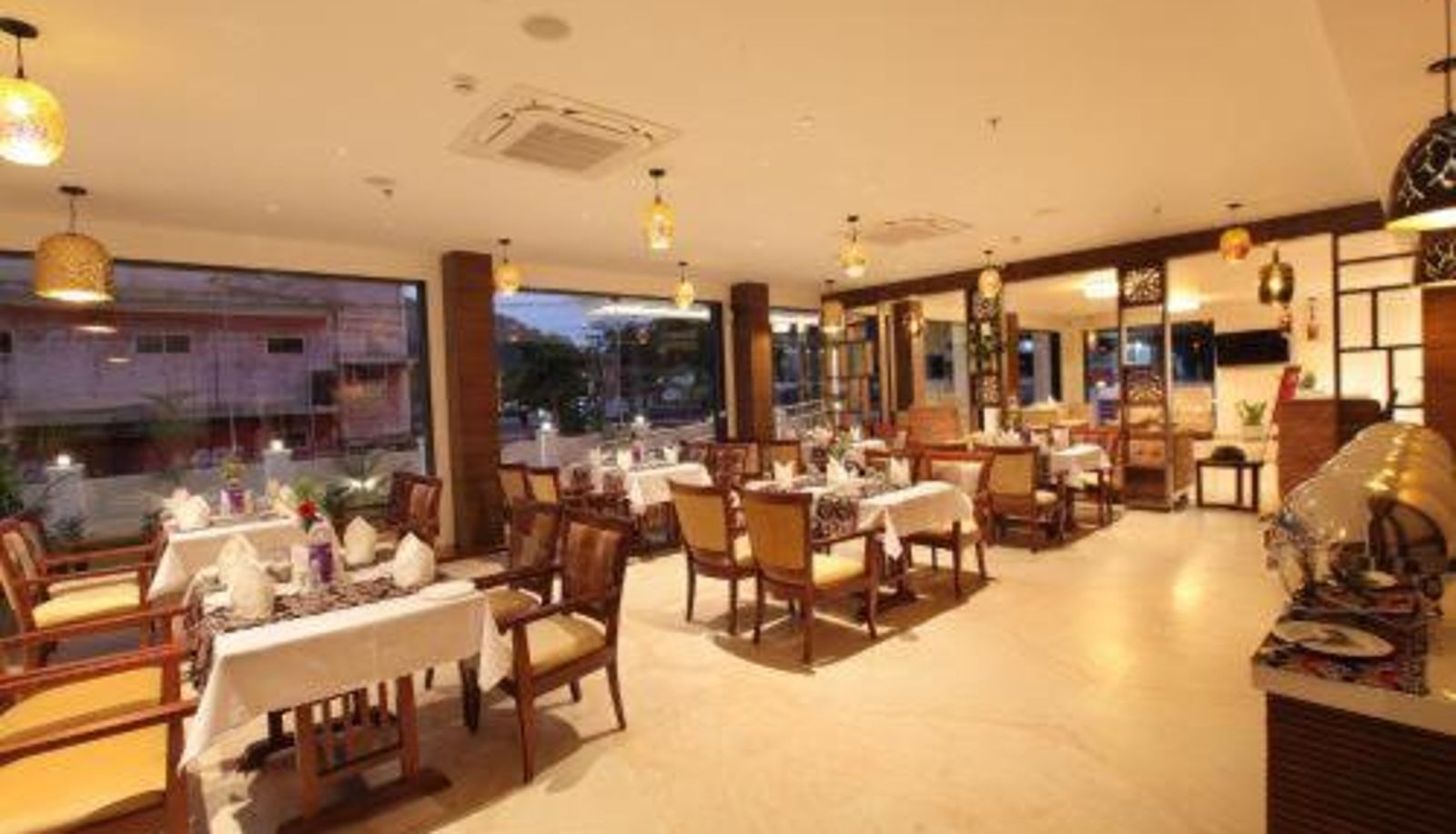 Breakfast room within the restaurant - HOTEL MARIA PARK