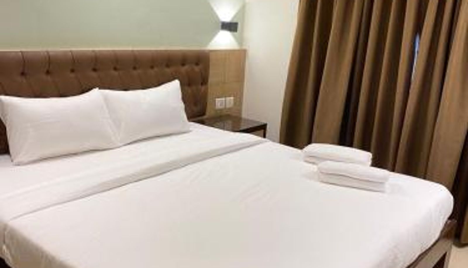 Room - Mangaluru Hotel Plaza Heights by RAK Rooms
