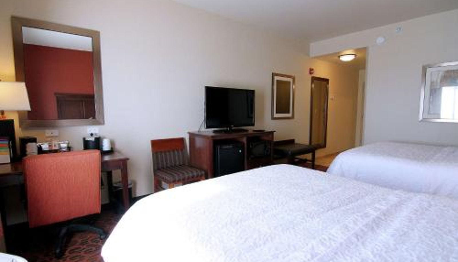 Zimmer - Hampton Inn & Suites Grand Forks