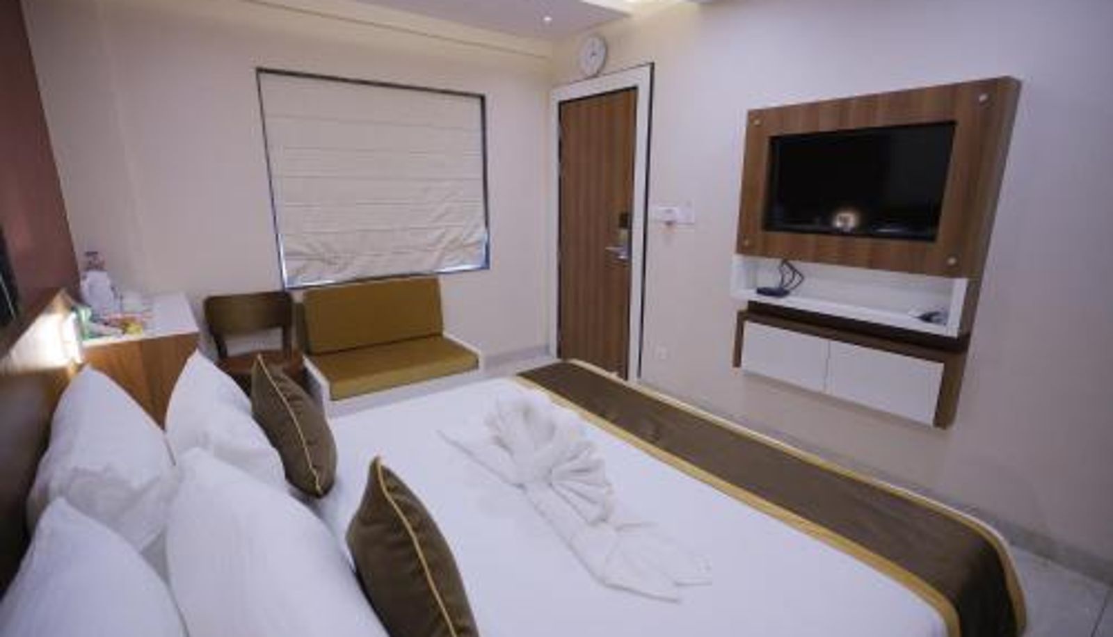 Zimmer - The Avenue Hotel Ballygunge