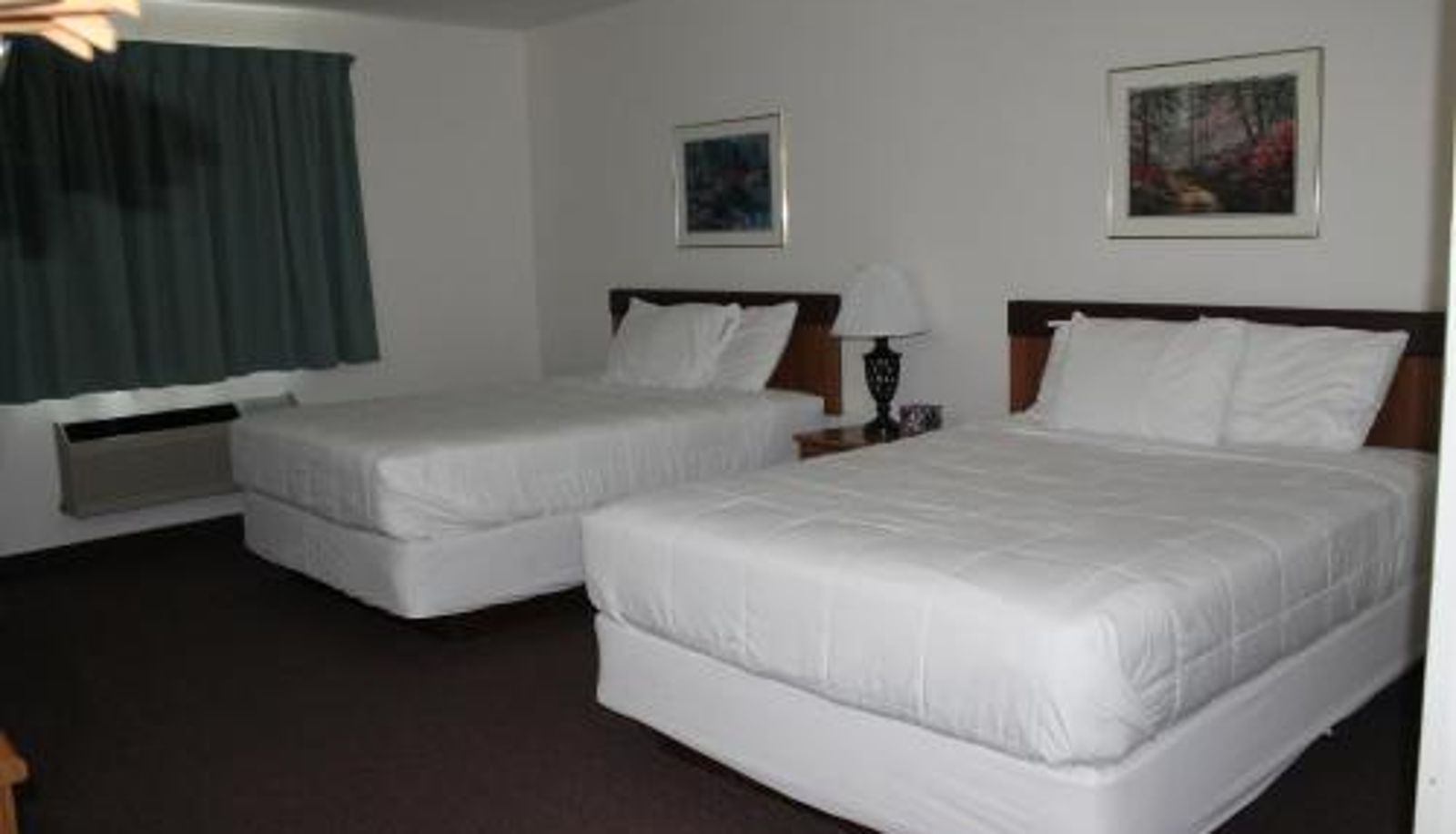 Zimmer - American Host Inn