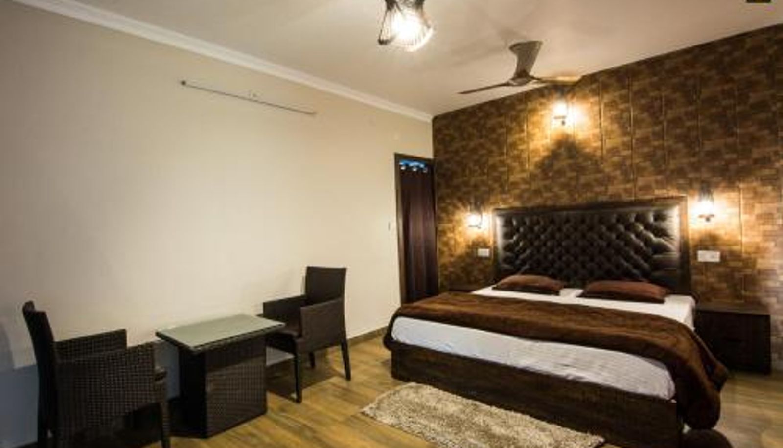 Habitación estándar - Sahastradhara RiverResort