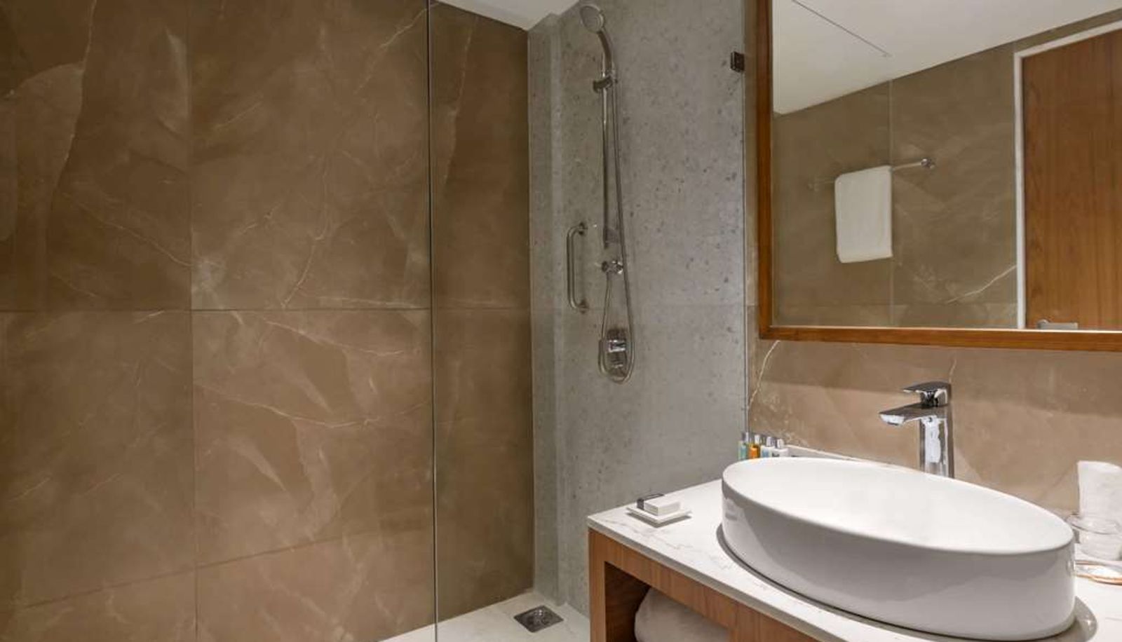 Pokój - Hawthorn Suites by Wyndham Dwarka