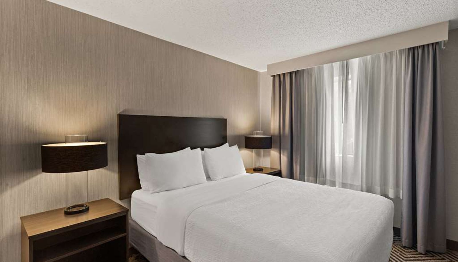 Camera - Wingate by Wyndham South Bend/Notre Dame