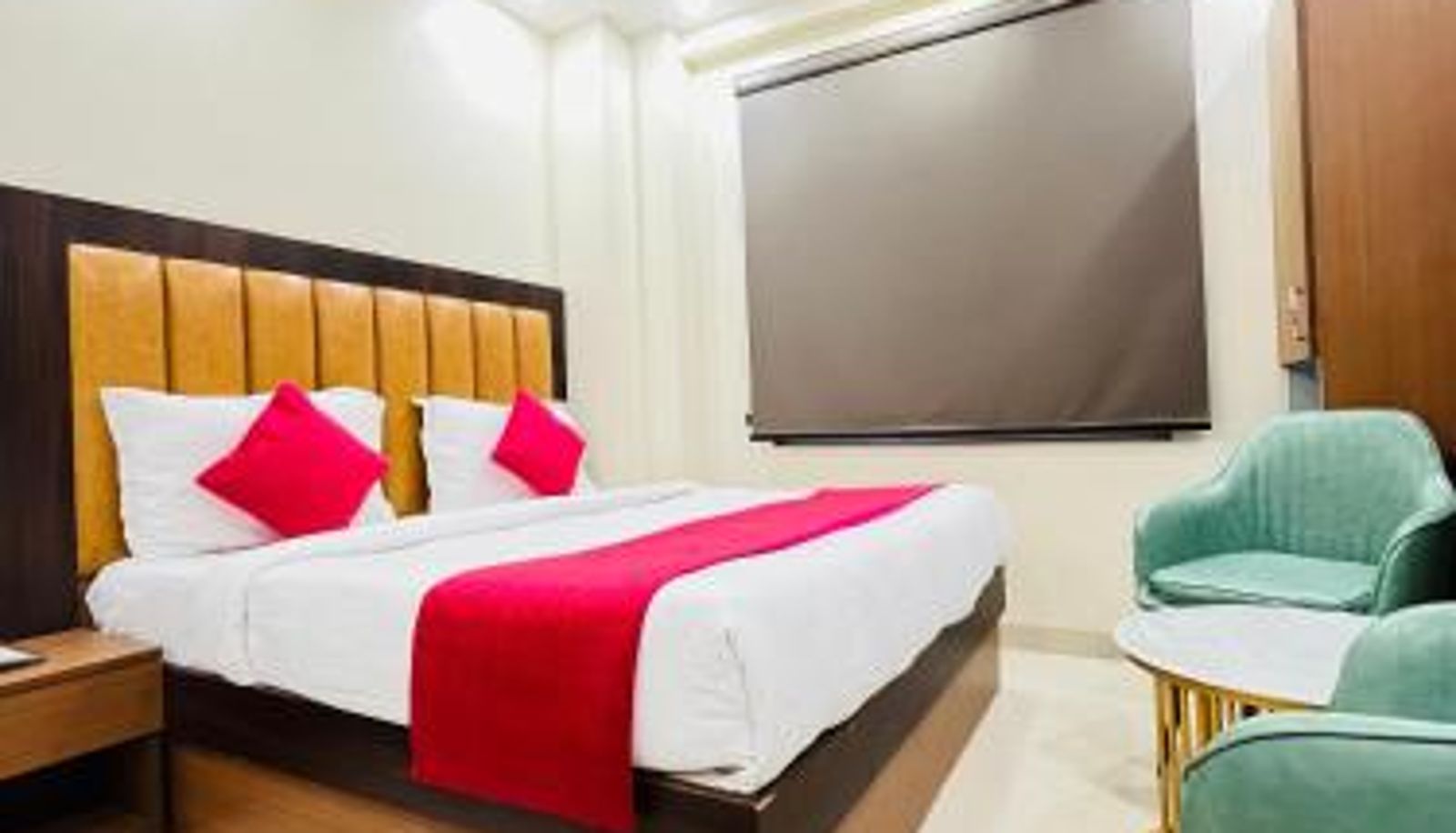 Room - Hotel Royal Rosette Near New Delhi Railway Station & Connaught Place