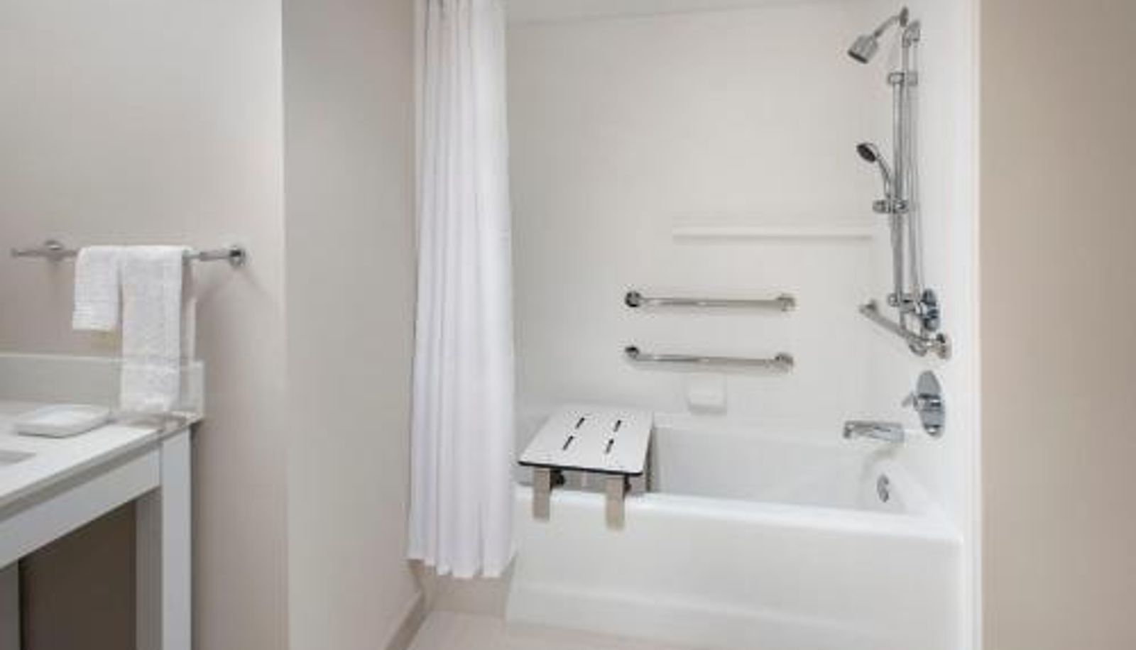 Dreibettzimmer - Hayes Street Hotel Nashville Downtown