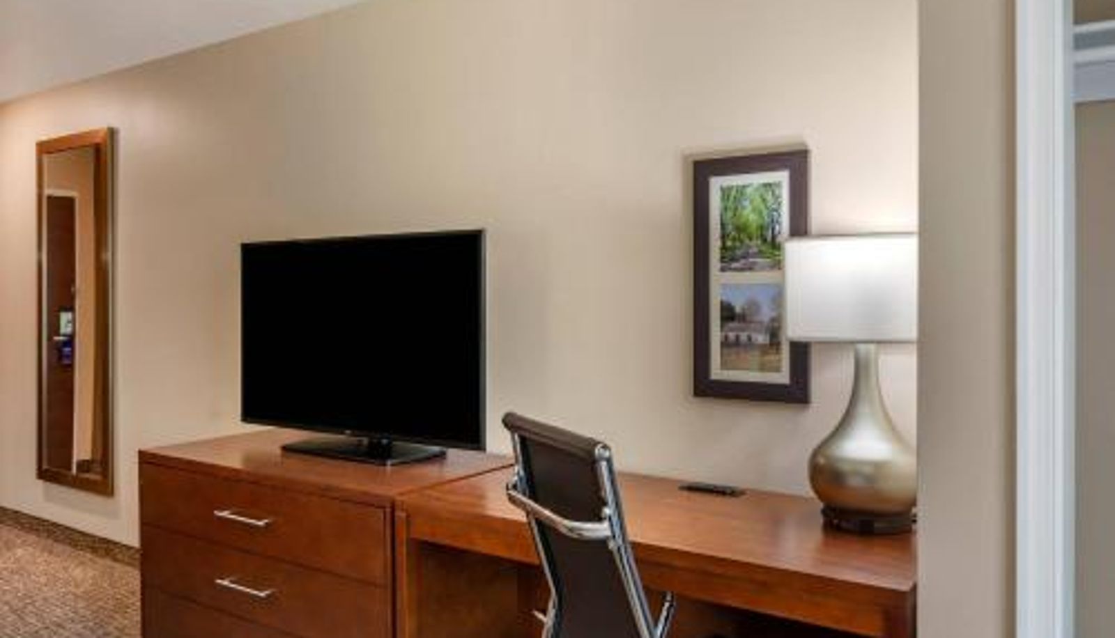 Room - Comfort Inn & Suites Charlottesville Hollymead Town Center