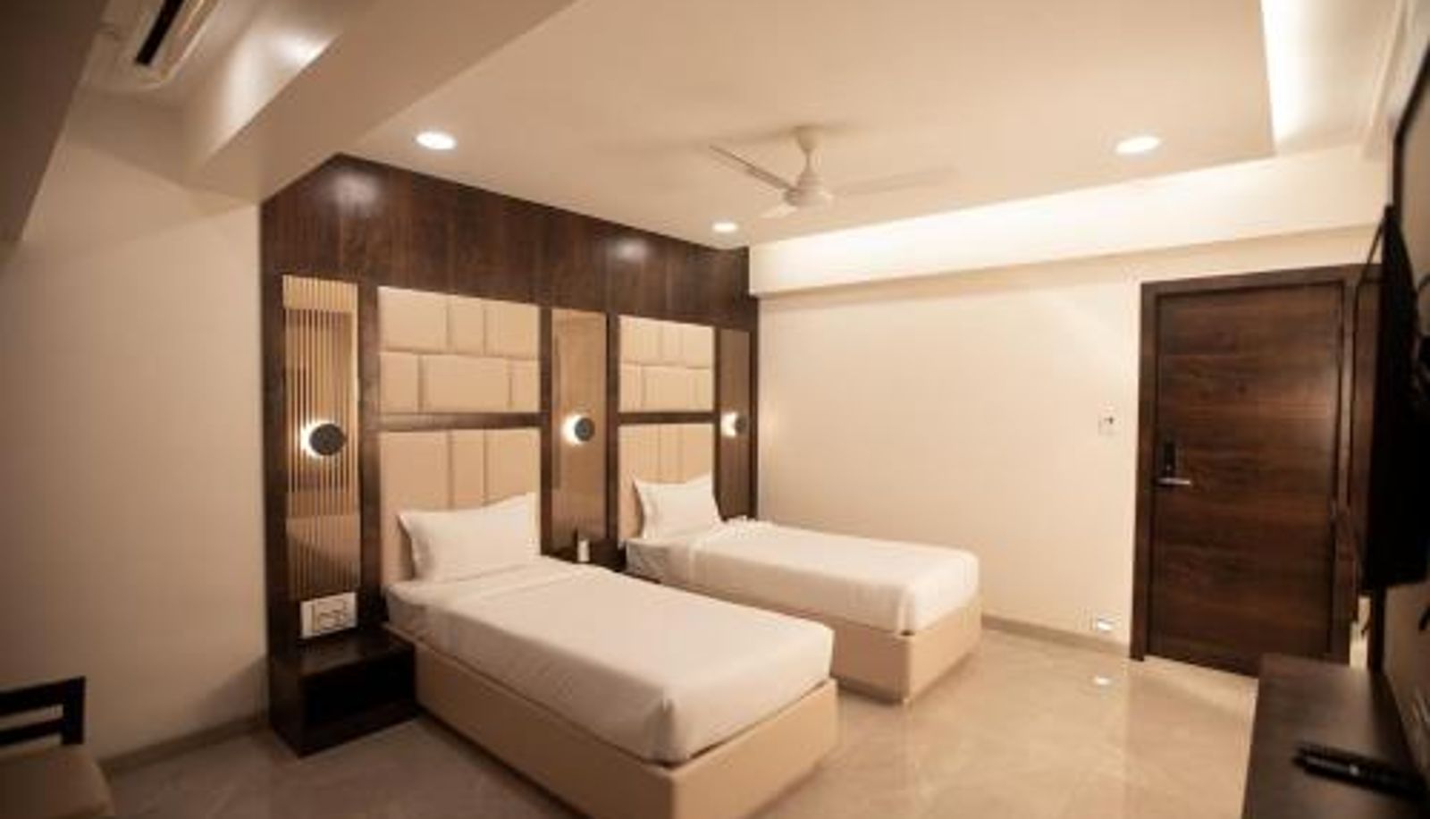 Info - Hotel Naaz Executive