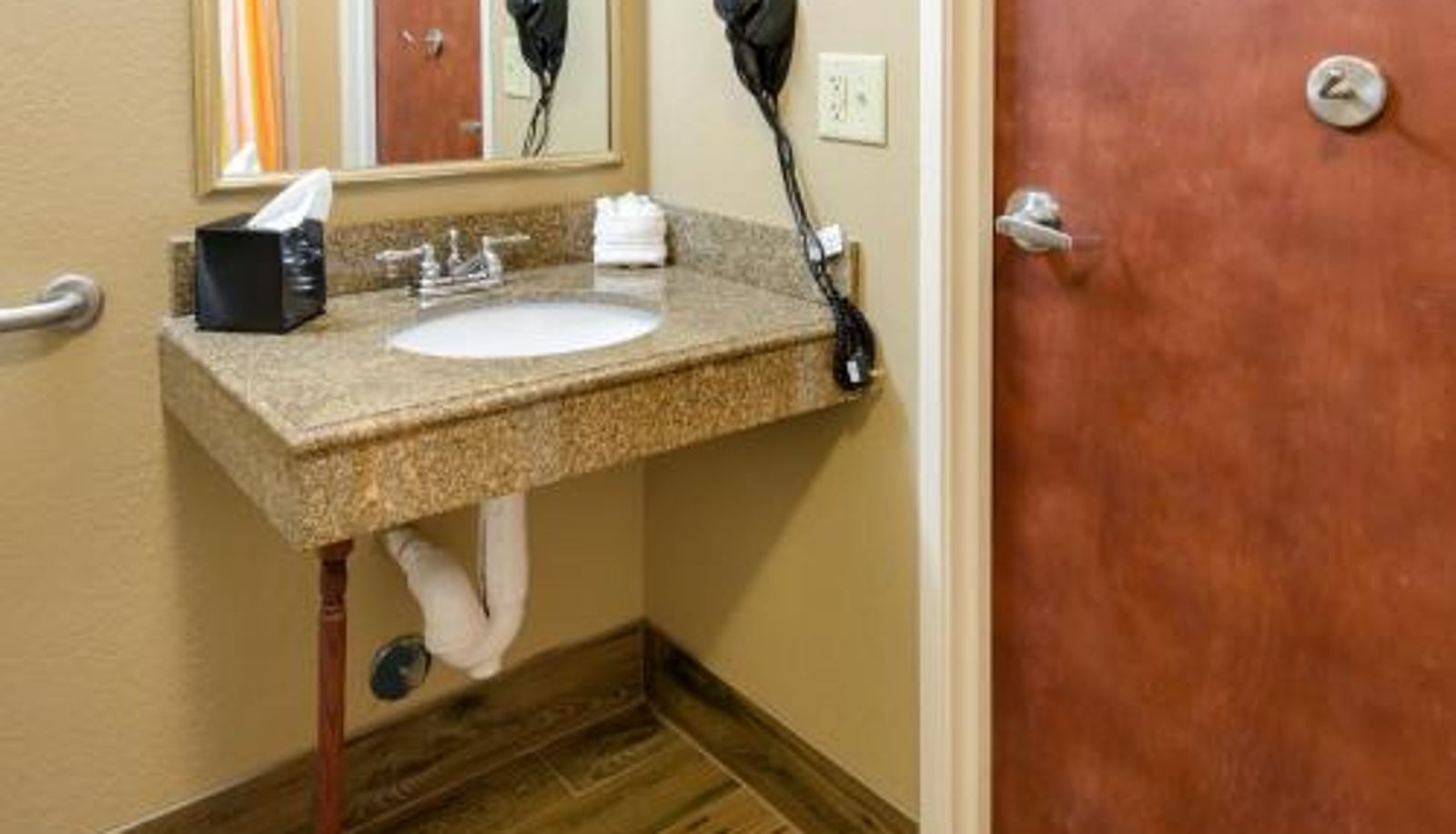 Bathroom - La Quinta by Wyndham Boone