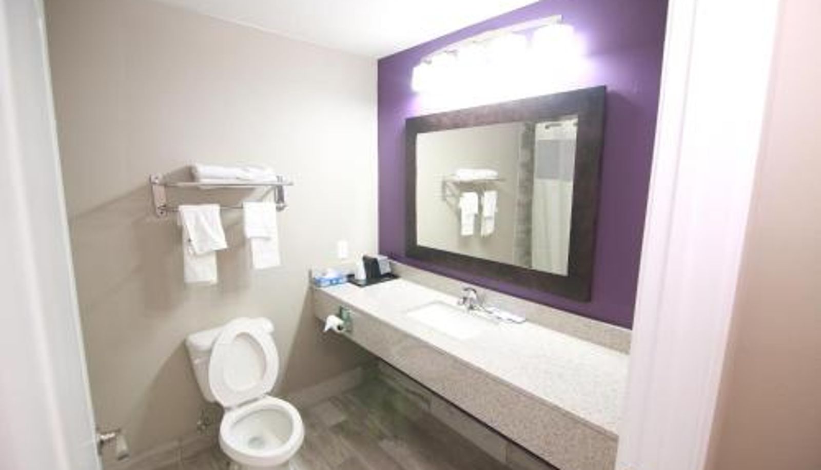Suite - Home Inn and Suites Memphis