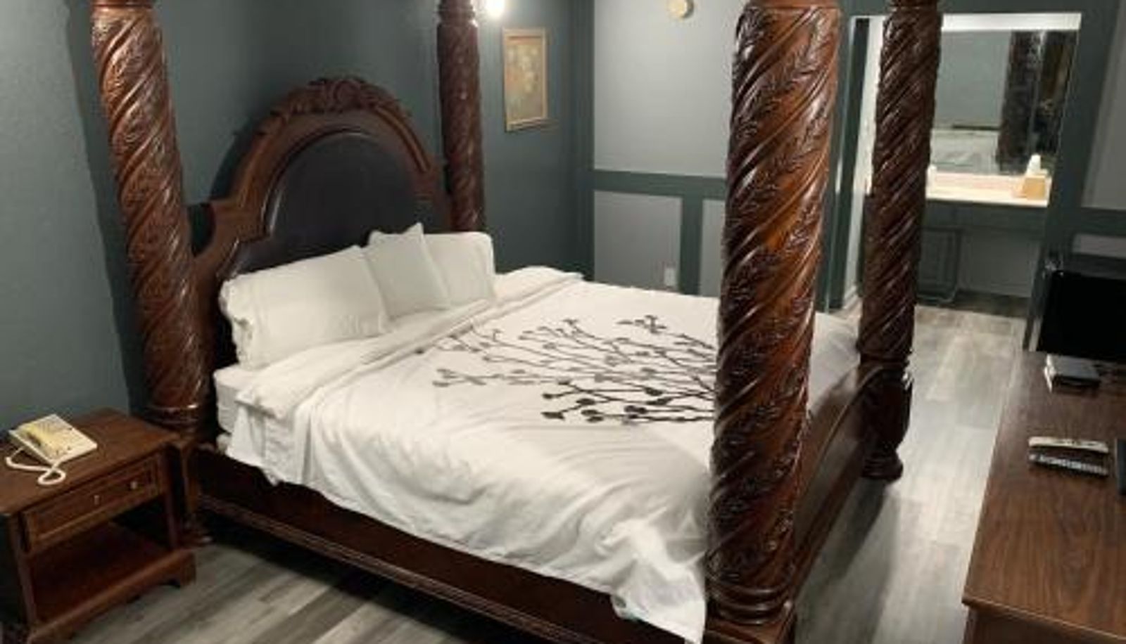 Zimmer - Stratford Inn Tyler
