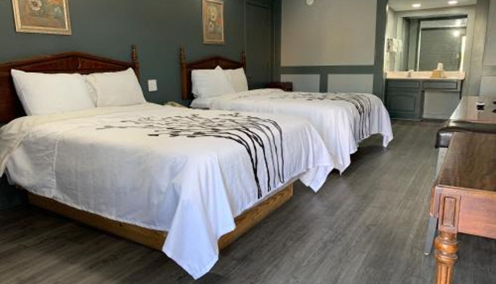 Zimmer - Stratford Inn Tyler