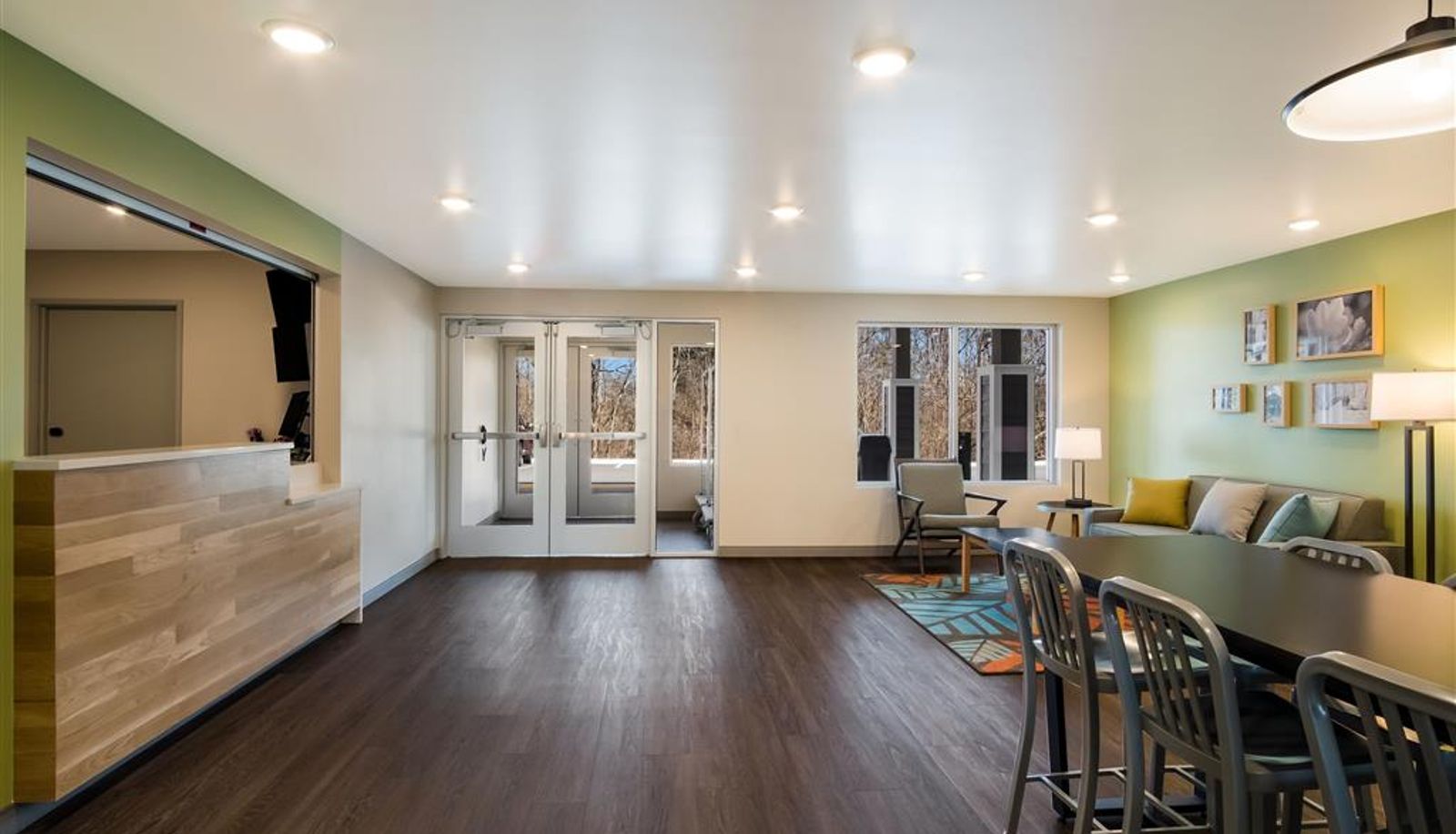 Hall - WoodSpring Suites Grand Rapids Kentwood
