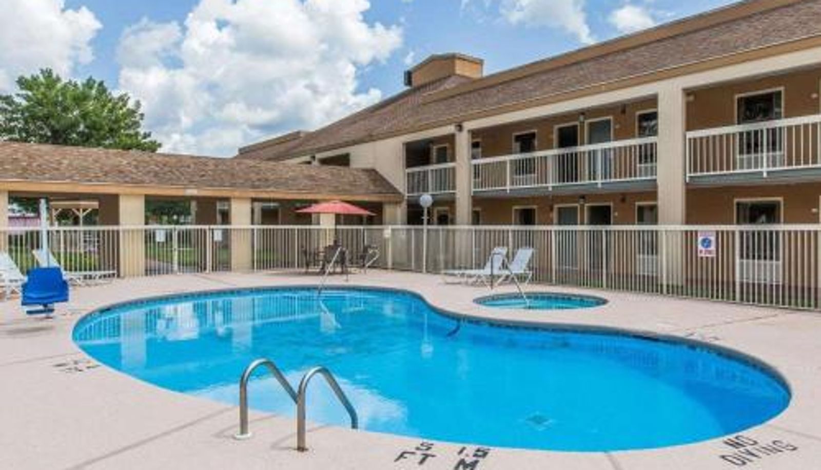Pool - Quality Inn Kingsland