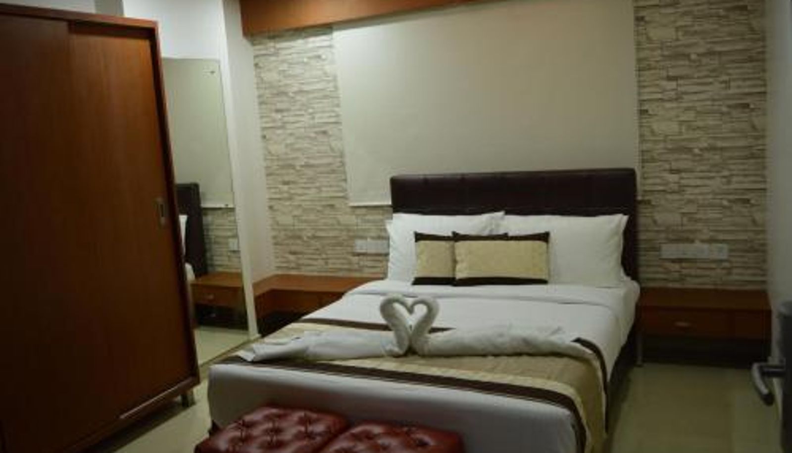Room - Hotel Diamonds Pearl