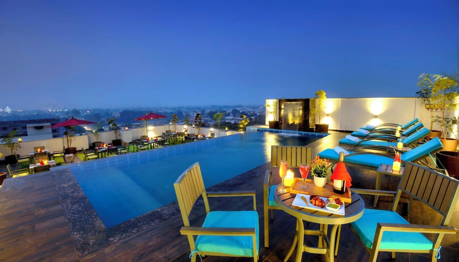 Zwembad - GOLDEN TULIP AGRA