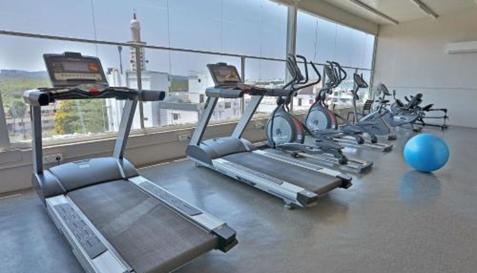 Wellness- und Fitnessbereich - Downtown Business Hotel