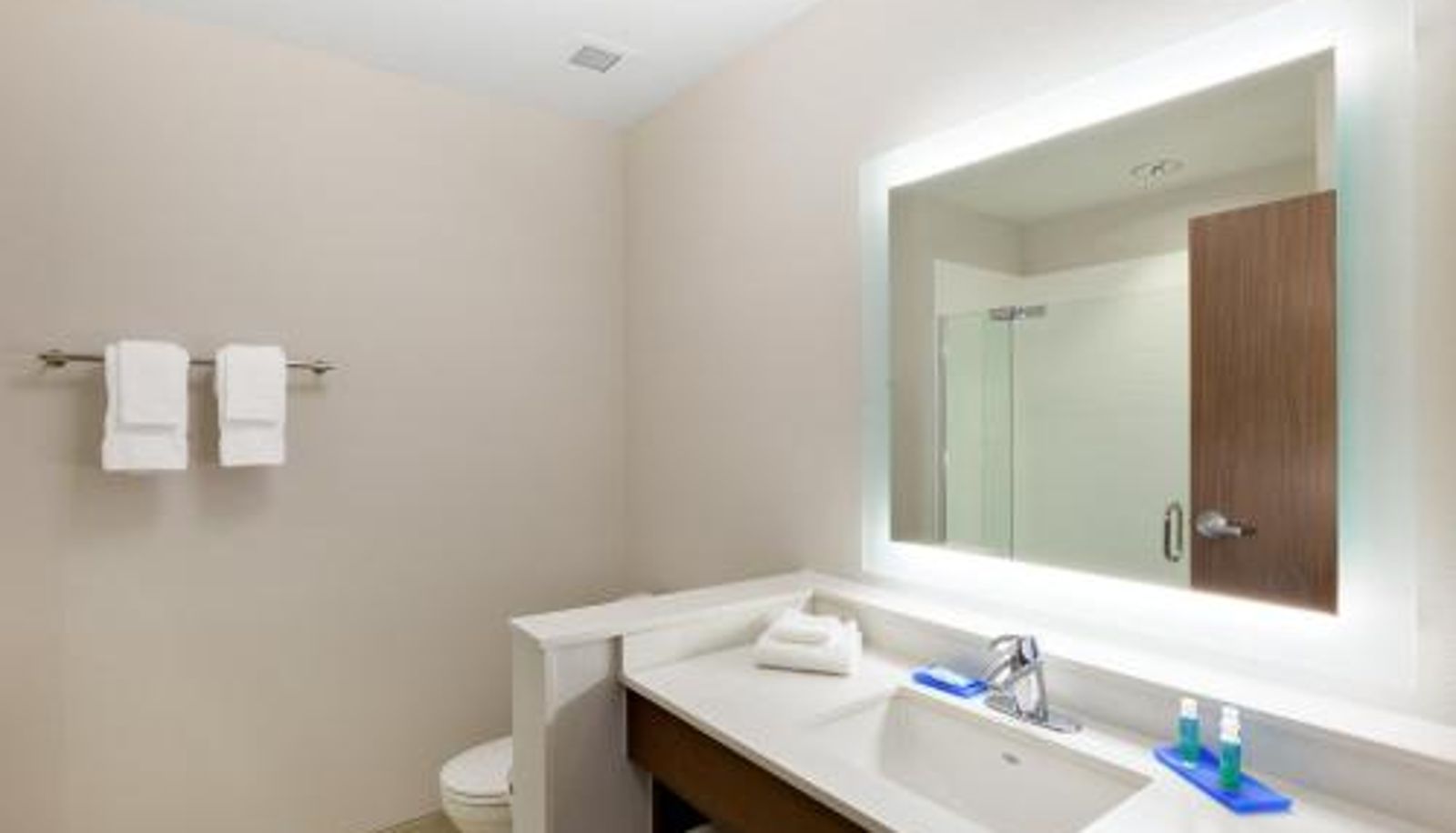 Camera - Holiday Inn Express & Suites - Prosser - Yakima Valley Wine by IHG