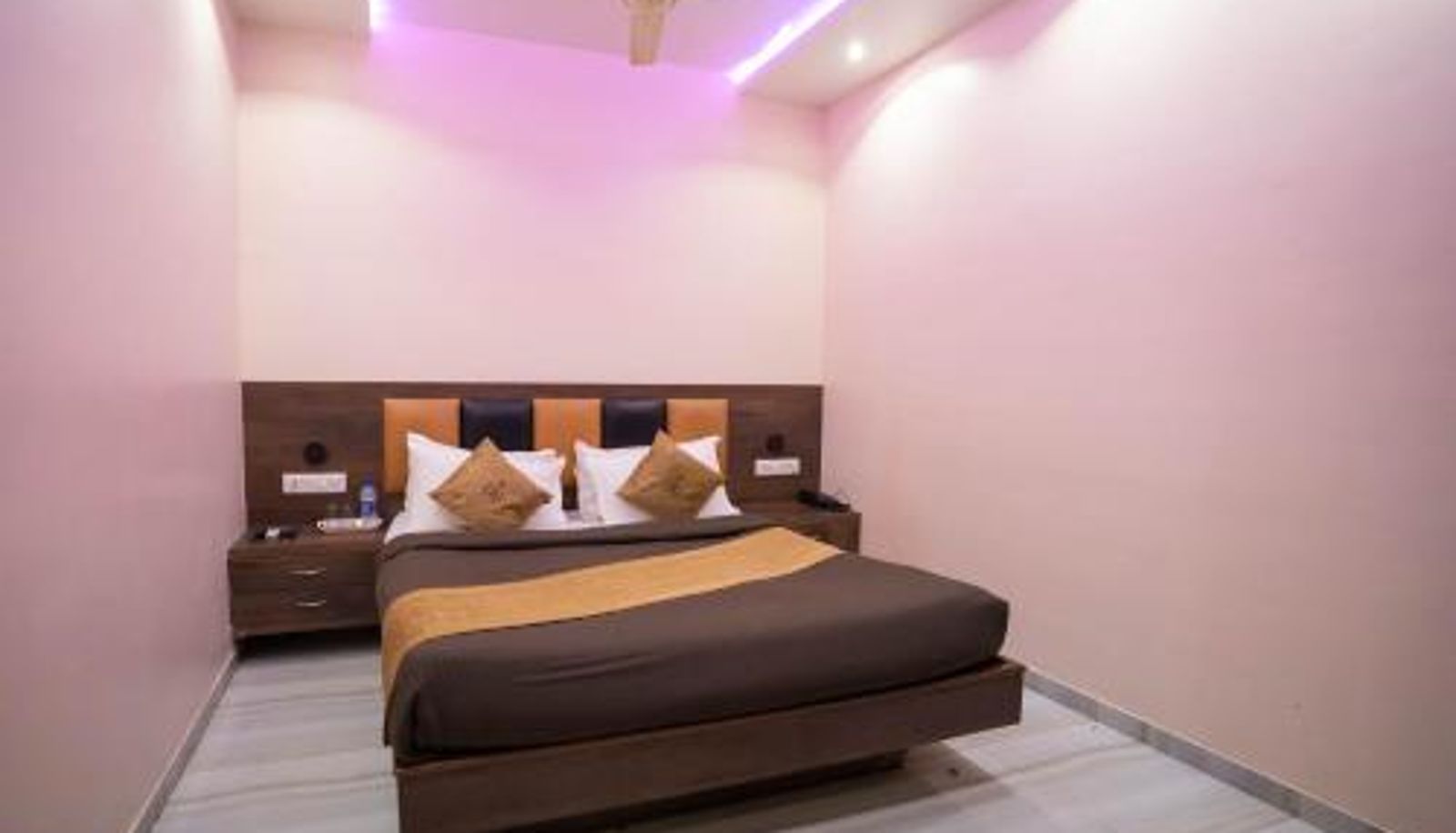 Zimmer - Bandra Kurla Complex Hotel Royce Executive Near US Consulate