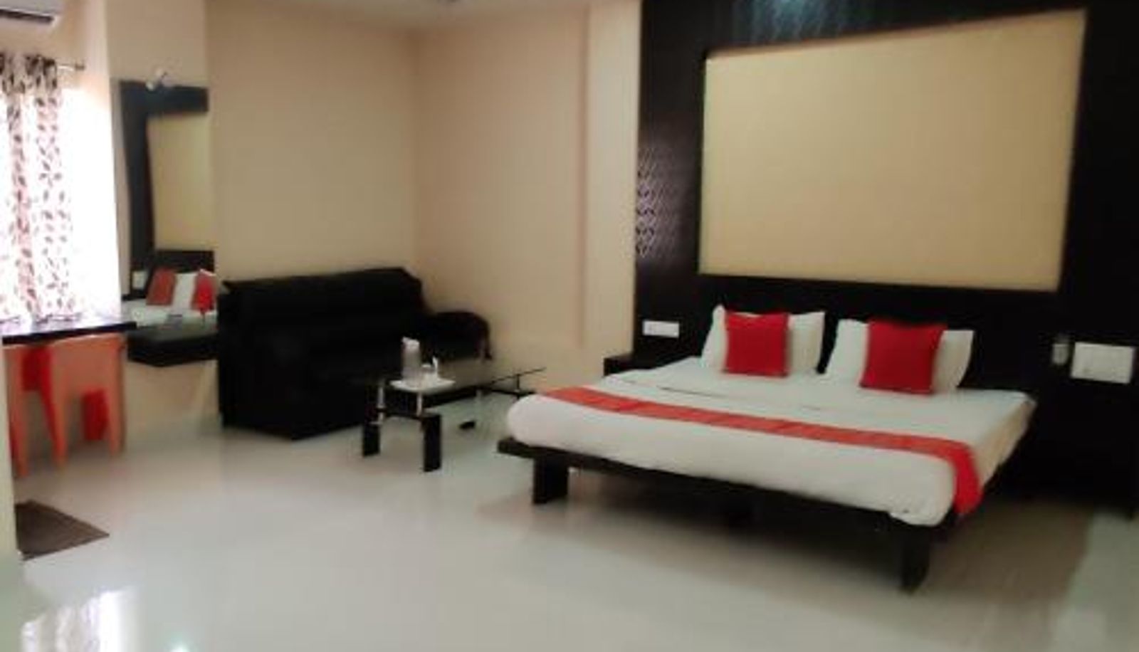 Suite - Suvarna Suits