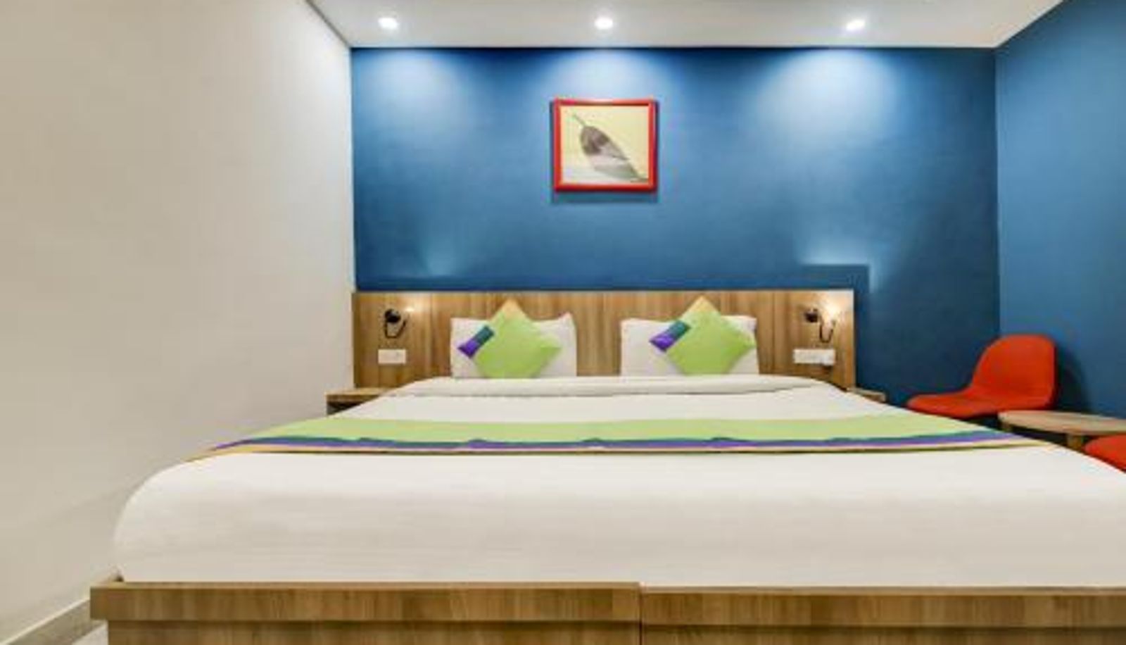 Familienzimmer - DLF Phase II Treebo Mall View