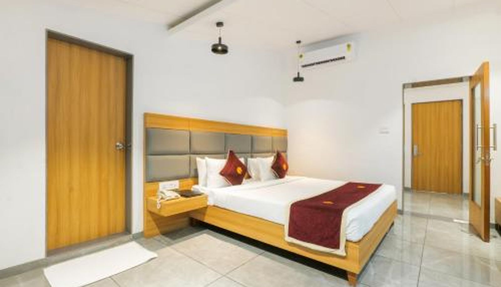 Info - Gold Beach Villa