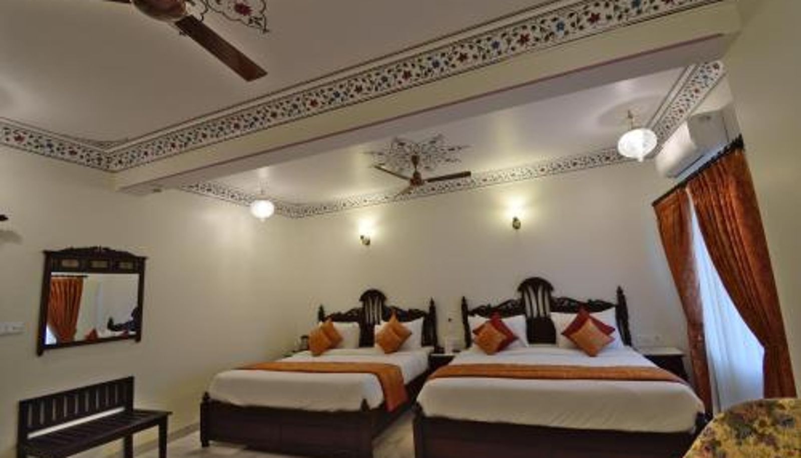 Suite - Umaid Residency - A Regal Heritage Home