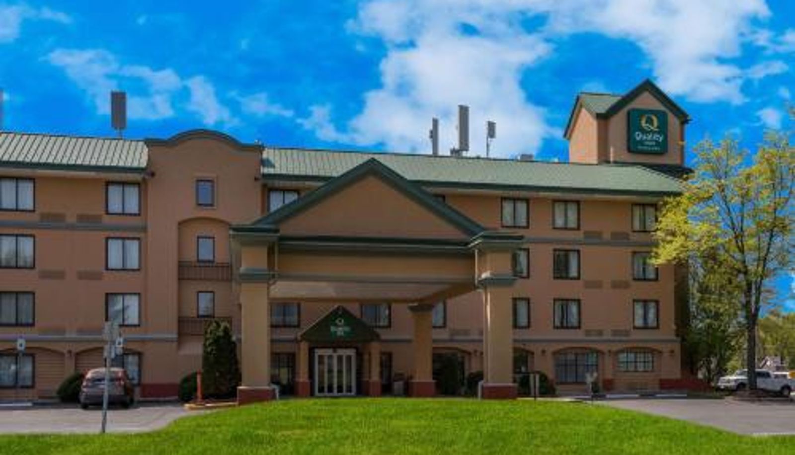 Buitenruimte van het hotel - Quality Inn Near Princeton