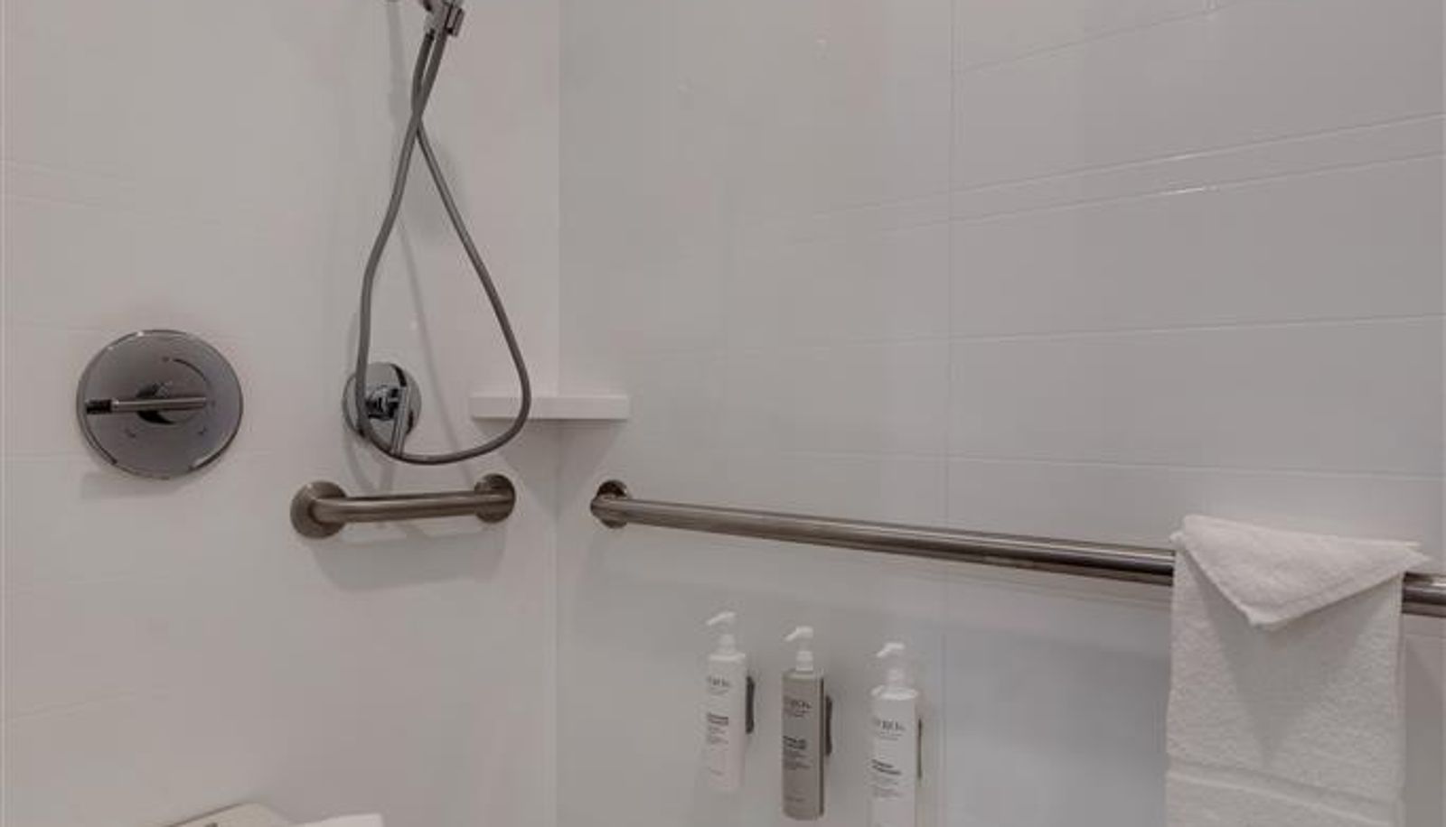 Habitación - Hampton Inn & Suites by Hilton Marina