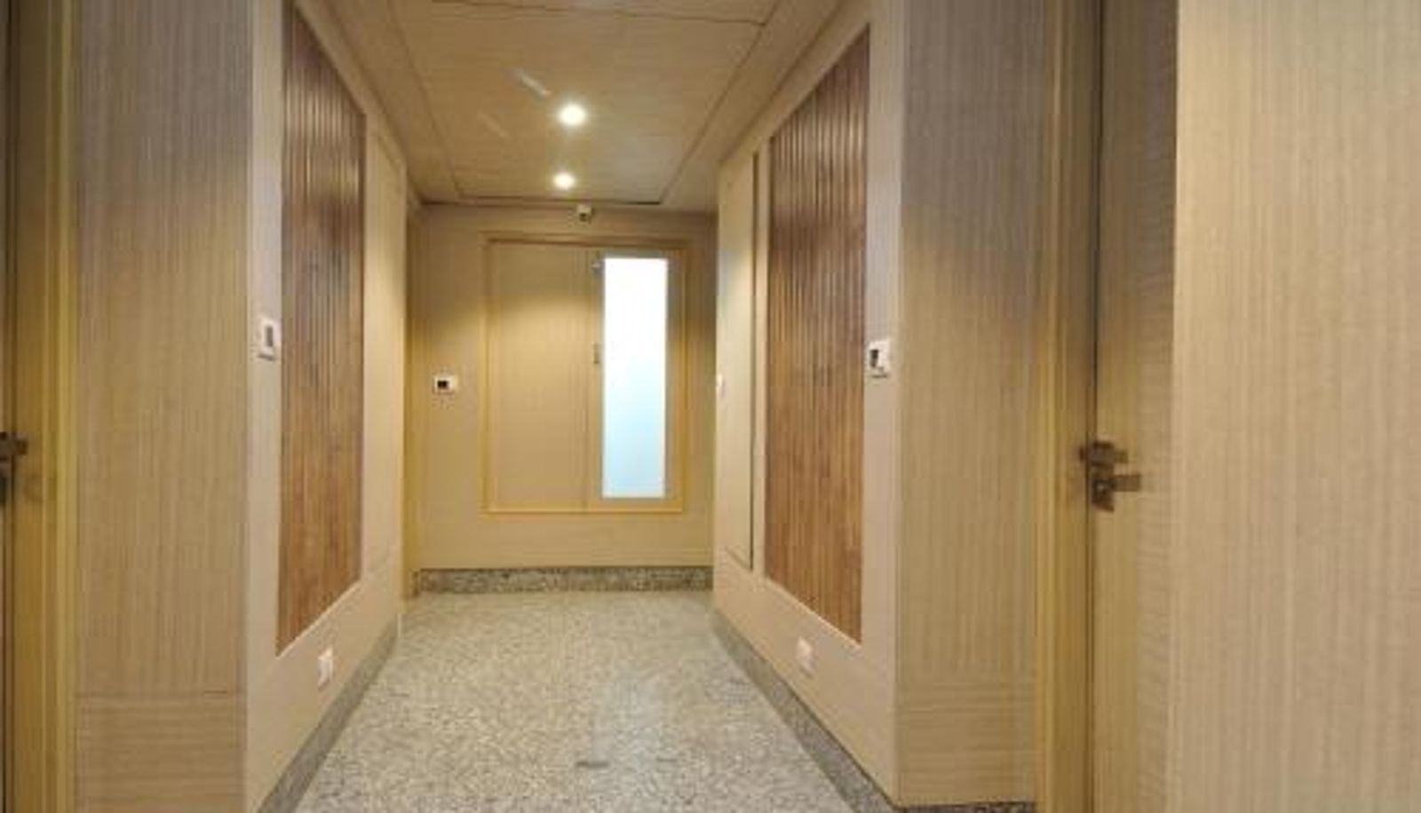 Info - Hotel Royal Grand - Opposite Axis Bank East Patel Nagar