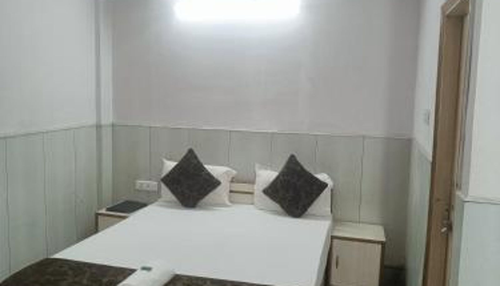 Camera - Hotel Aditya Palace