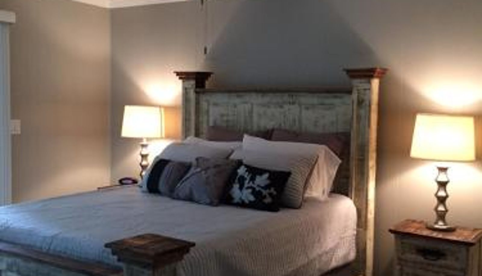 Standard room - Whitewater Condos