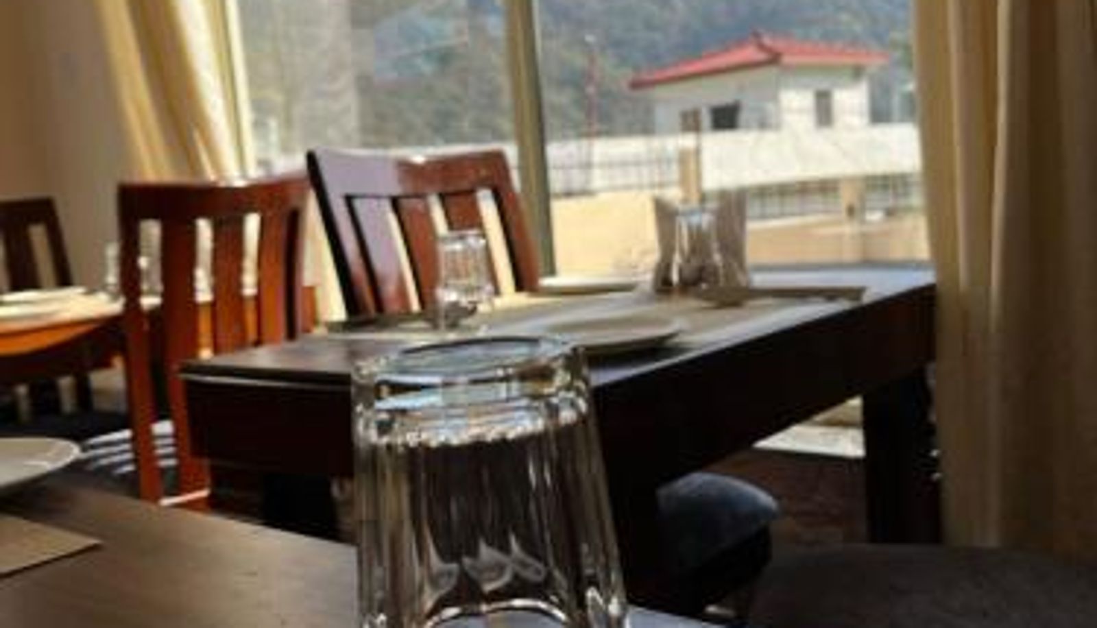 Breakfast room within the restaurant - Tapovan New Residency - 5 minutes walk to Laxman jhula