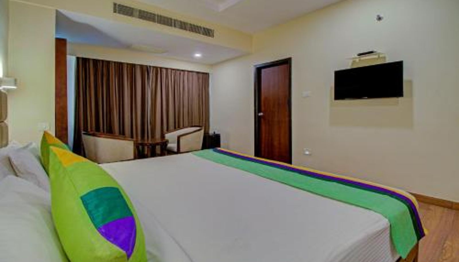 Standard room - Treebo Alankar Inn