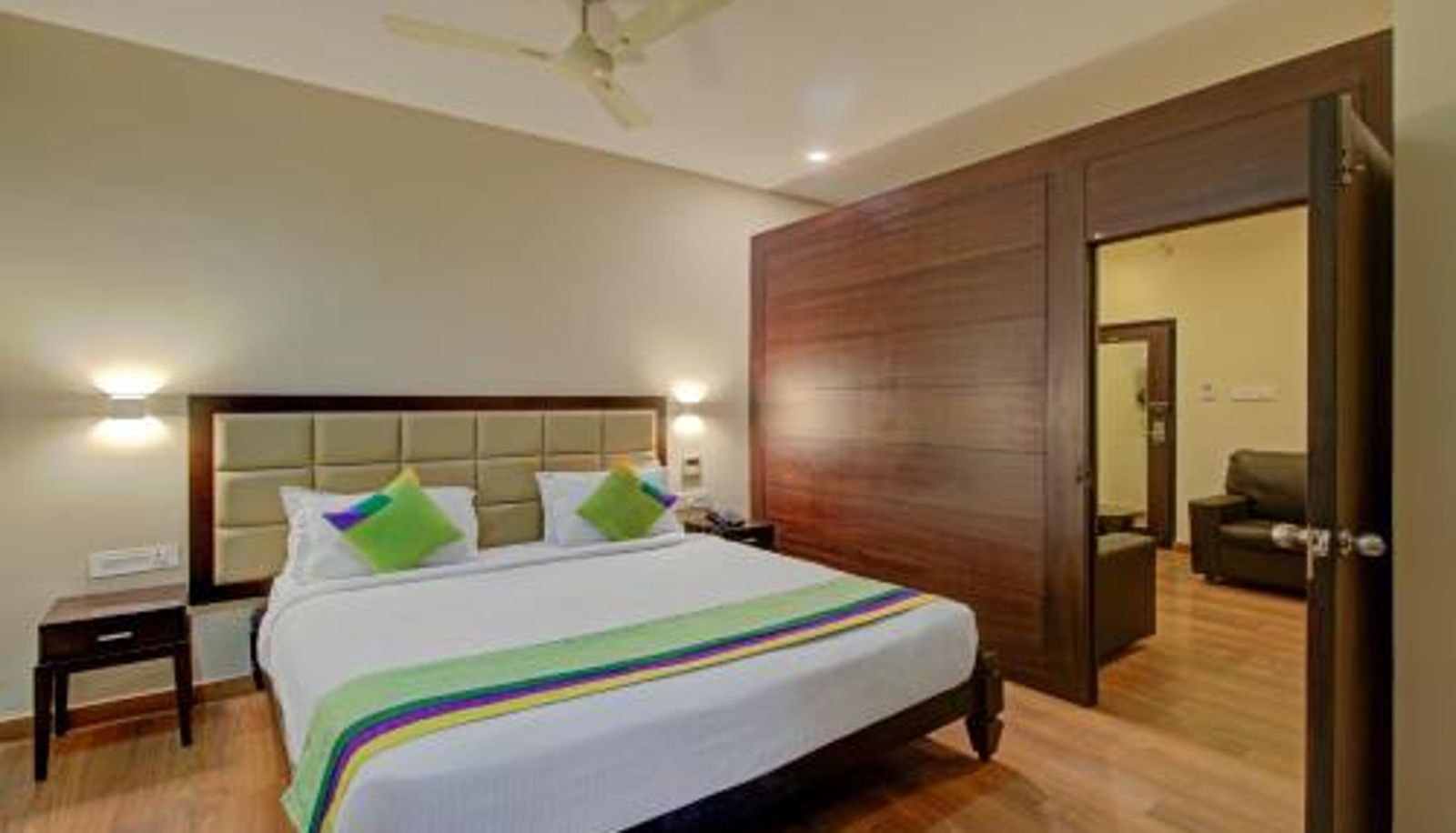 Standard room - Treebo Alankar Inn