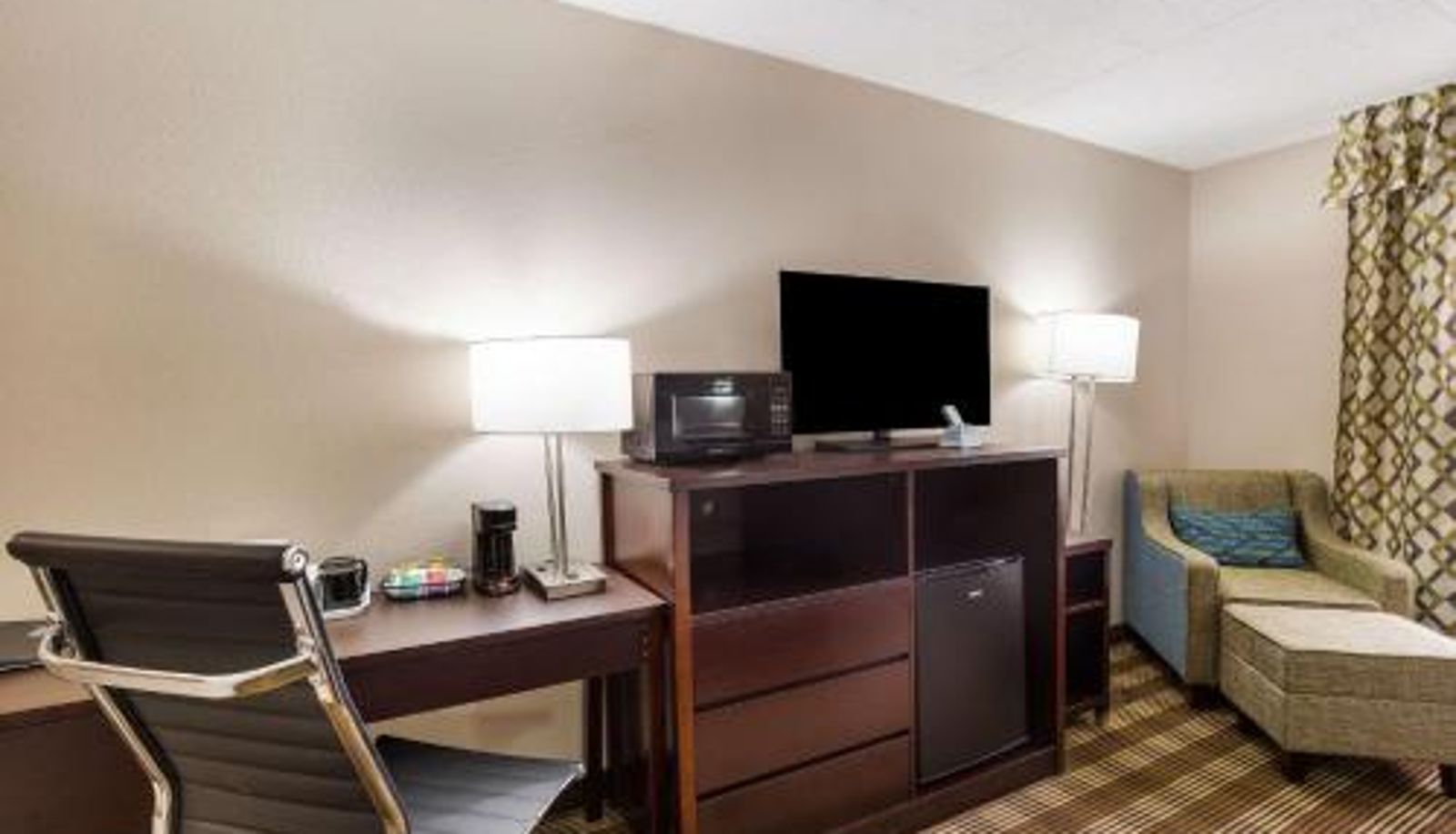 Zimmer - Pocono Inn & Banquet - Stroudsburg