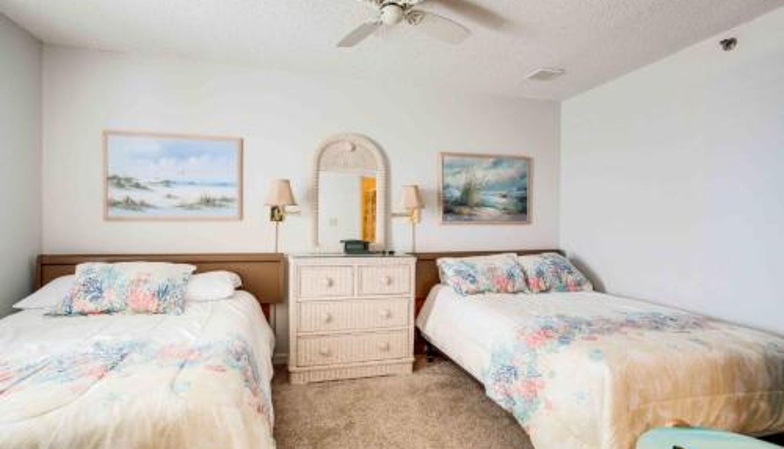 Camera standard - 90 steps from the beach Marylander Condominiums