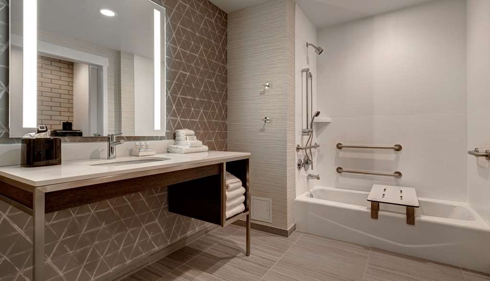 Zimmer - Hilton Garden Inn Temecula