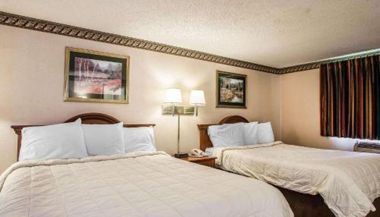 Pokój - Econo Lodge Newton
