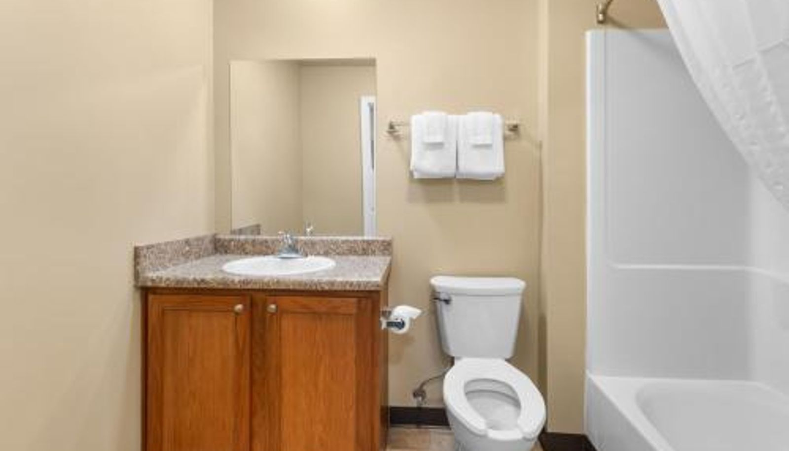 Apartment - Risewell Kitchen Suites Pleasanton