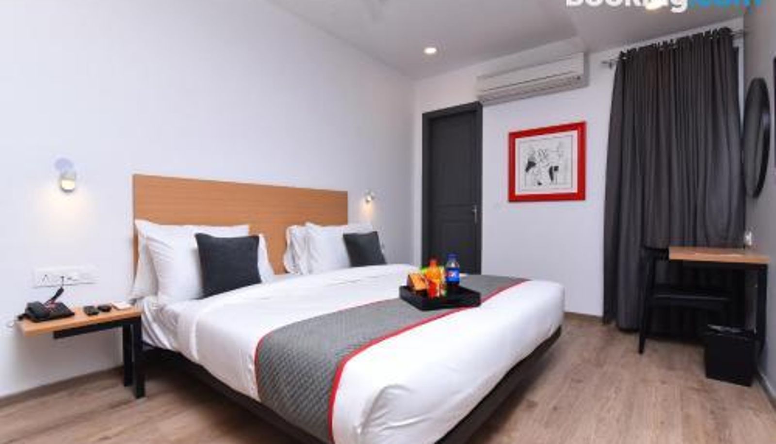 Dreibettzimmer - Townhouse Rudra Inn Near Chhatarpur Metro Station