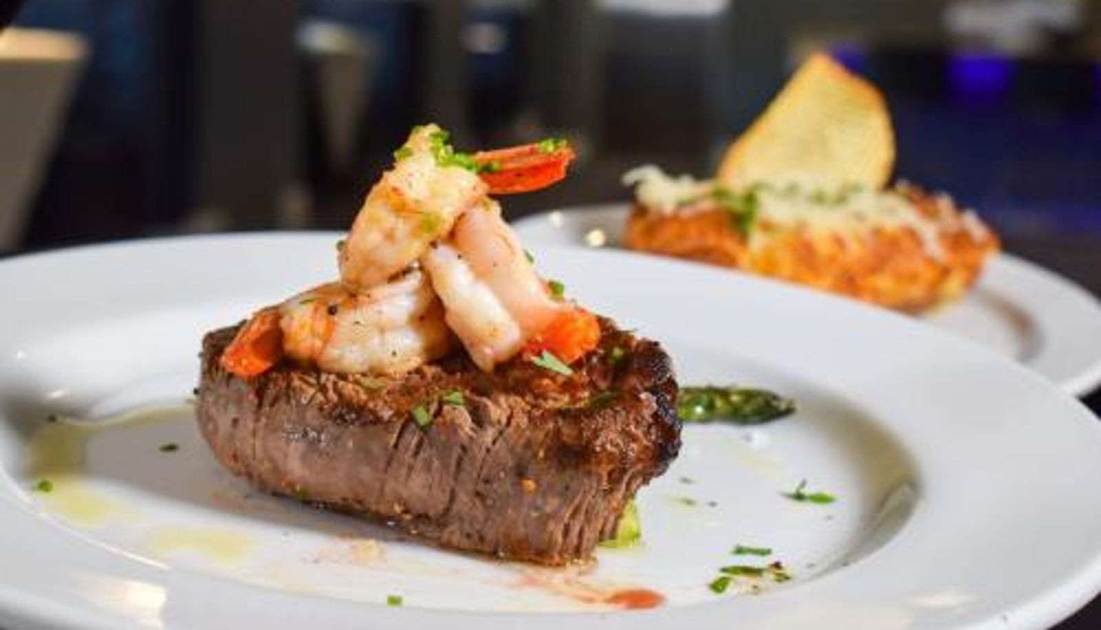 Frühstücksraum innerhalb des Restaurants - Hotel Legends