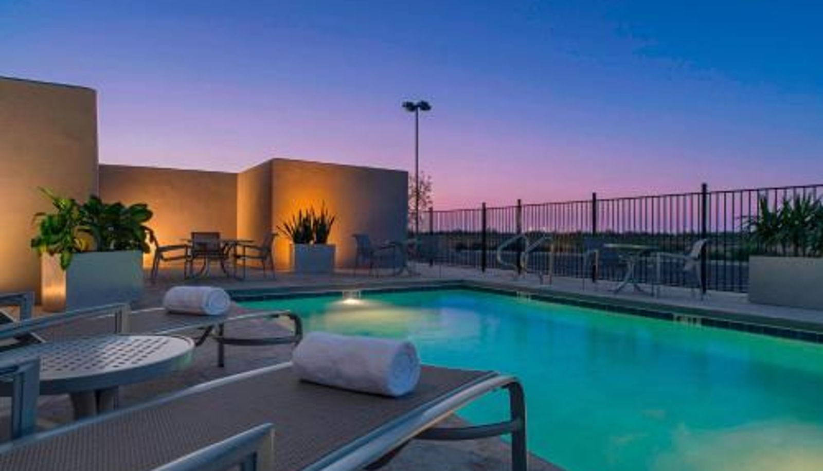 Pool - Four Points by Sheraton Midland
