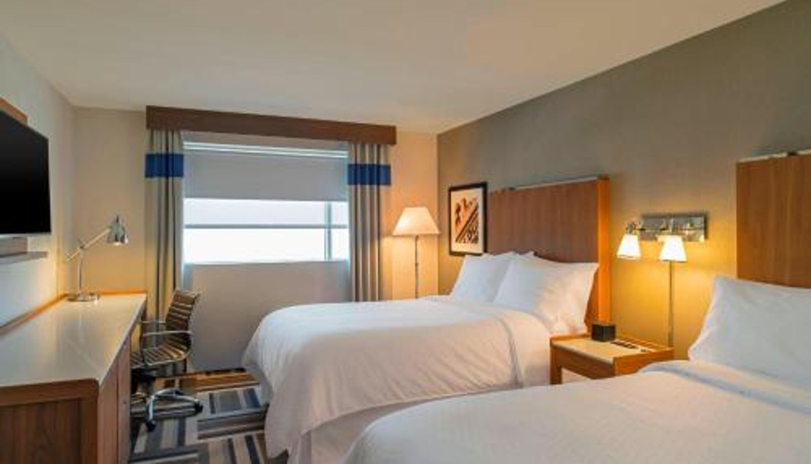 Camera - Four Points by Sheraton Midland