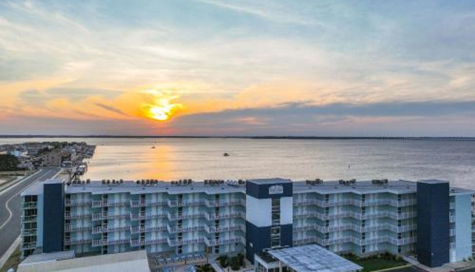 Hotel Außenbreich - Bay Club Resort by CoolVacay