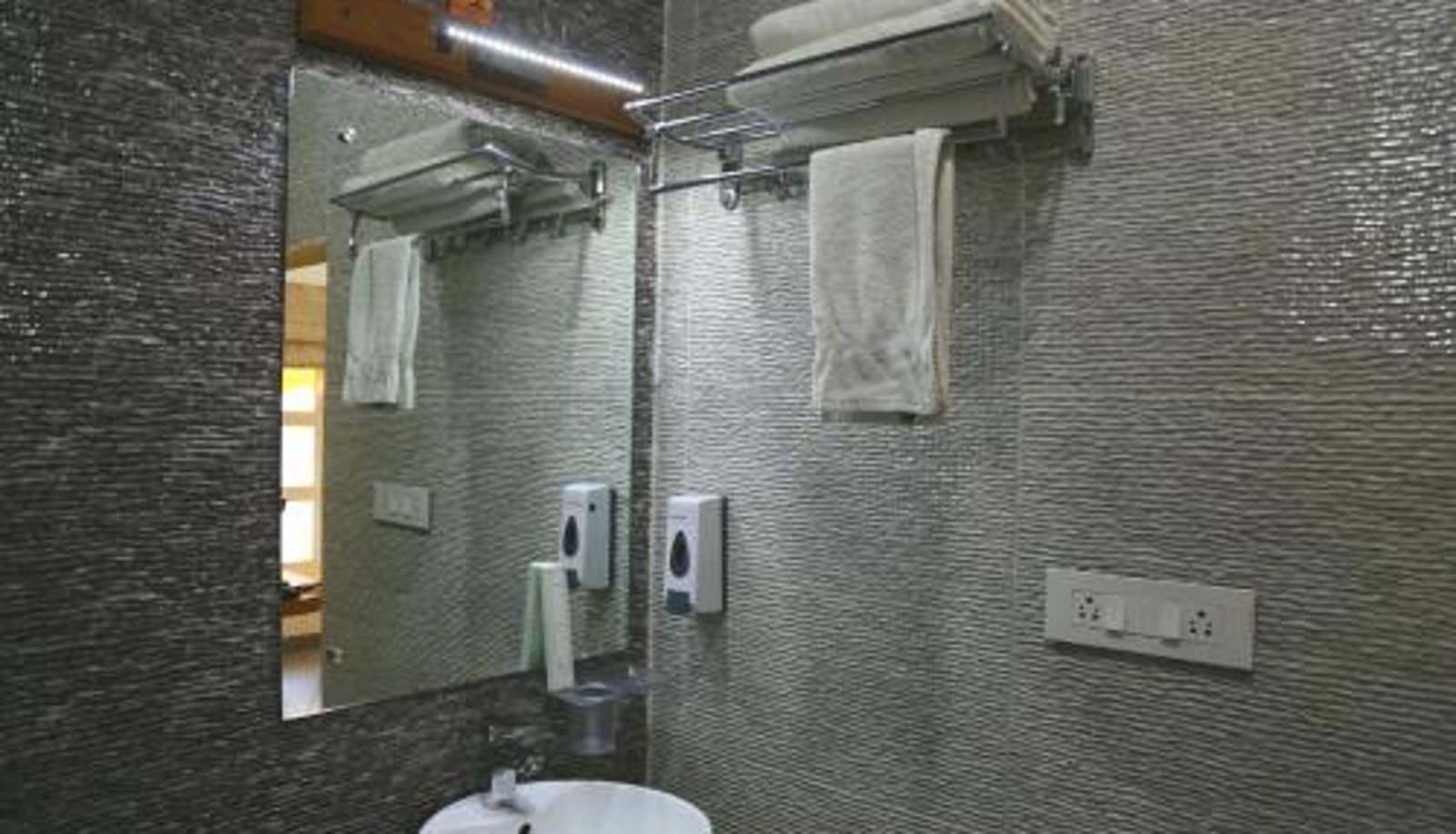 Bagno - Stay Banaras - A Boutique Hotel