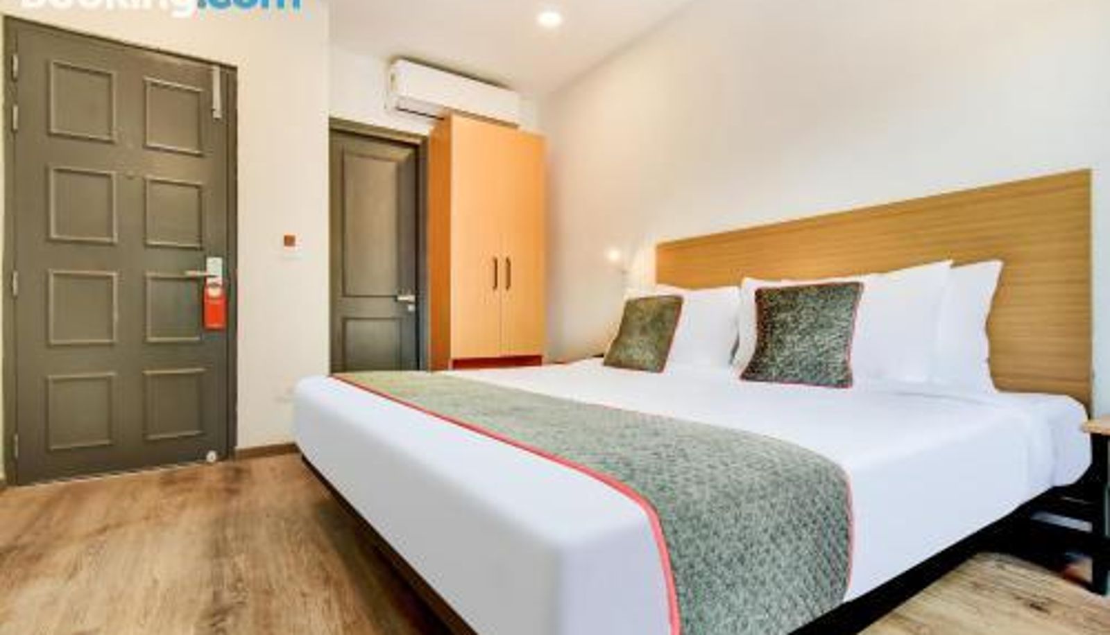Dreibettzimmer - Super OYO Townhouse 592 Century Hotel