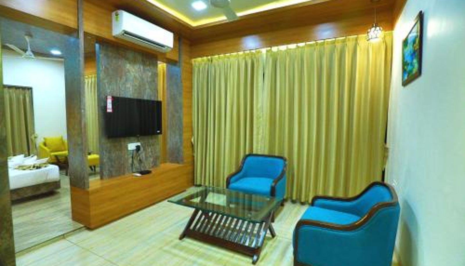 Informacje - HOTEL THE GRANDLADHUKARA