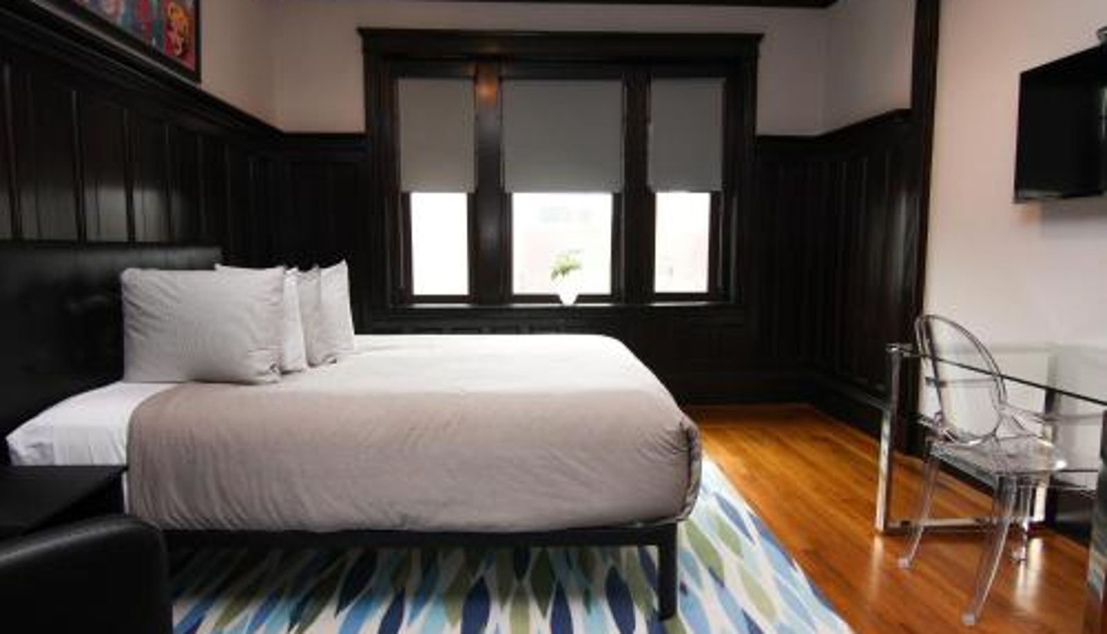 Apartament - A Stylish Stay with a King Bed and Heated Floors #27