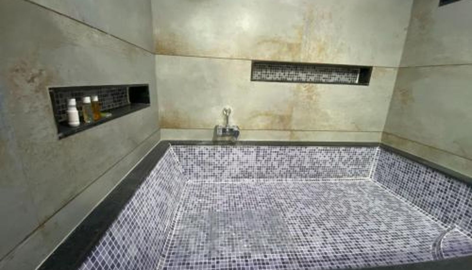 Info - Casa Blanca - A Boutique Resort